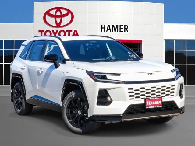 2026 Toyota RAV4 Plug-In Hybrid SE — photo 1 of 27