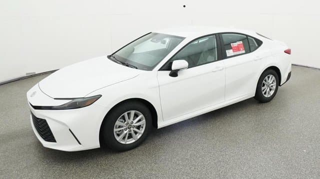 2026 Toyota Camry LE — photo 1 of 52