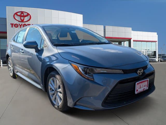 2027 Toyota Corolla LE — photo 1 of 11