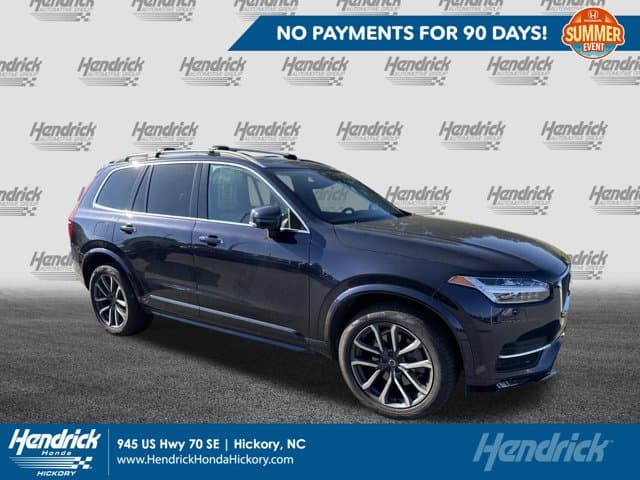 2016 Volvo XC90 T6 Momentum — photo 1 of 10