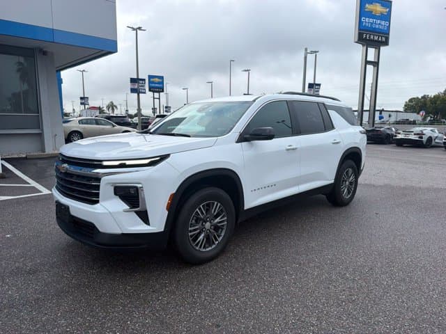 2026 Chevrolet Traverse FWD LT — photo 1 of 21