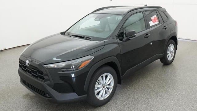 2026 Toyota Corolla Cross LE — photo 1 of 52