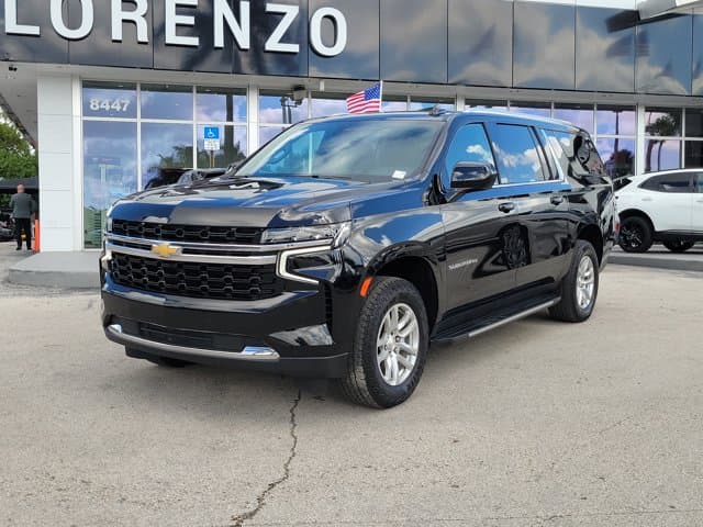 2024 Chevrolet Suburban LS — photo 1 of 28
