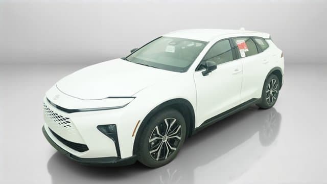 2026 Toyota Crown Signia XLE — photo 1 of 16