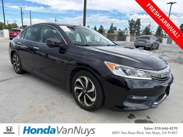 2017 Honda Accord Sedan EX-L — photo 1 of 9