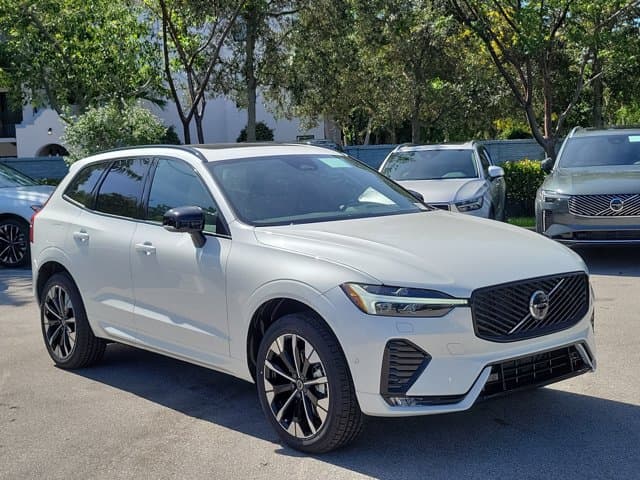 2027 Volvo XC60 Plus — photo 1 of 30