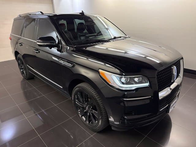 2023 Lincoln Navigator Reserve — photo 1 of 46