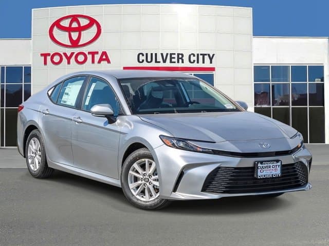 2026 Toyota Camry LE — photo 1 of 24