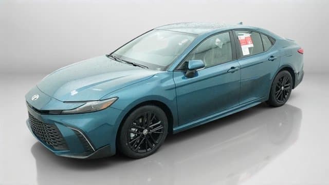 2026 Toyota Camry SE — photo 1 of 46