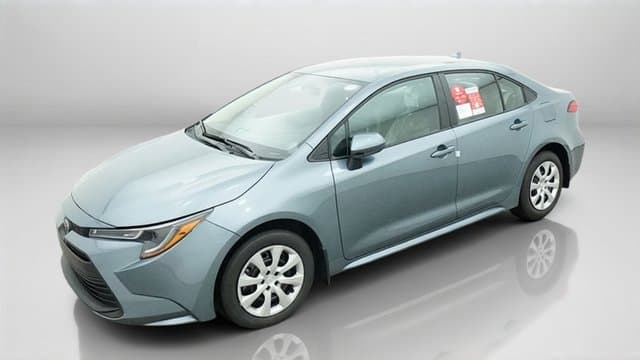 2027 Toyota Corolla LE — photo 1 of 24