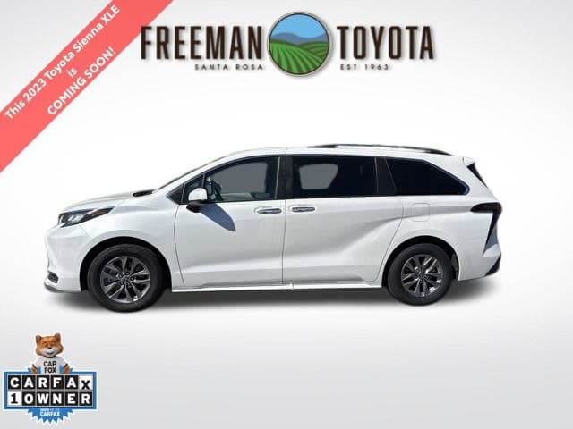 2023 Toyota Sienna XLE — photo 1 of 9