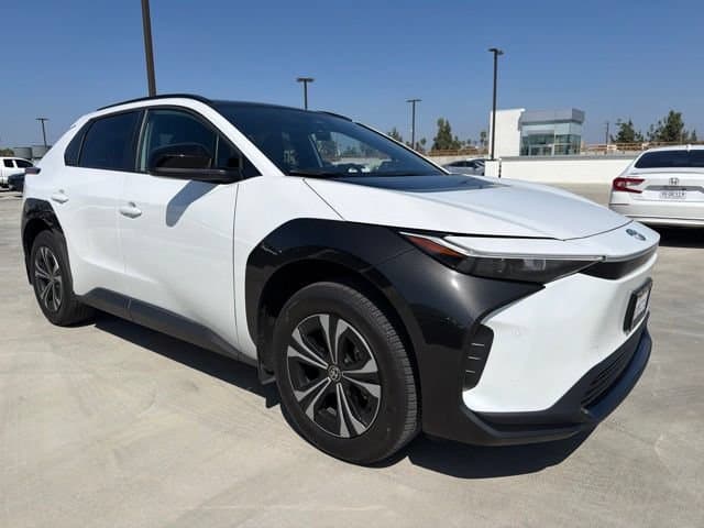 2025 Toyota bZ4X XLE — photo 1 of 3