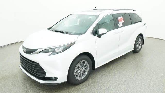 2026 Toyota Sienna XLE — photo 1 of 52
