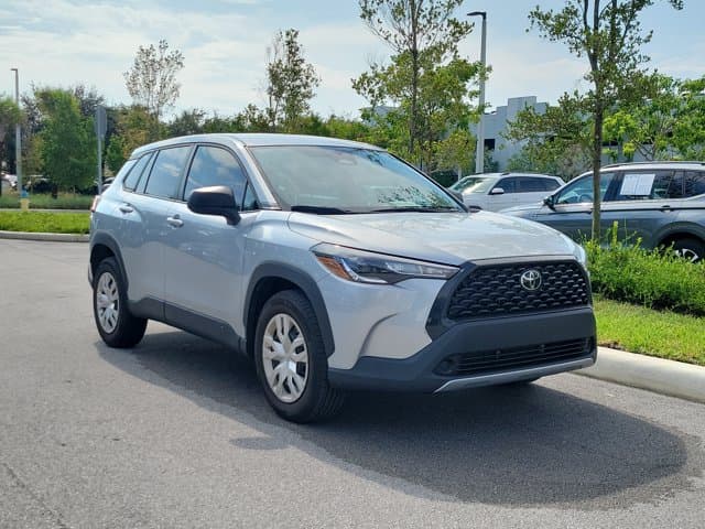 2024 Toyota Corolla Cross L — photo 1 of 4