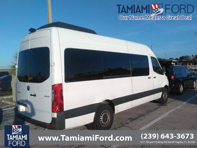 2025 Mercedes-Benz Sprinter Passenger Van Base — photo 1 of 3