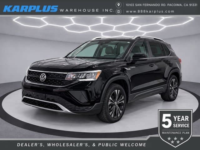 2022 Volkswagen Taos S — photo 1 of 4