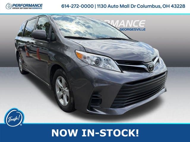 2020 Toyota Sienna LE — photo 1 of 23