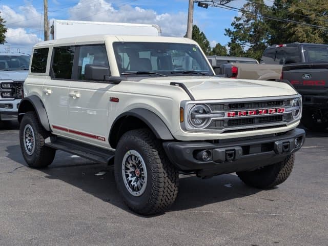 2026 Ford Bronco Outer Banks — photo 1 of 31