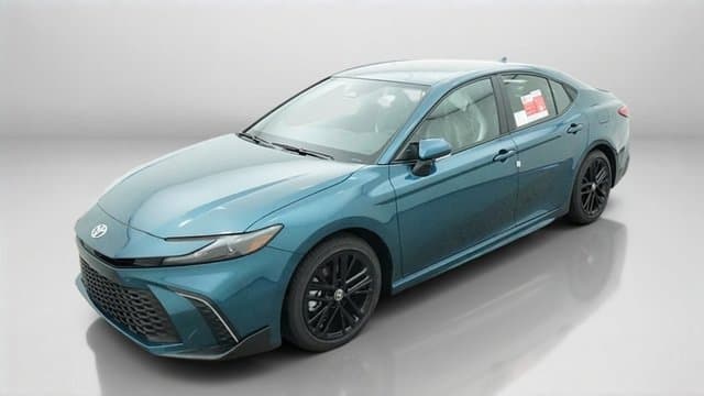2026 Toyota Camry SE — photo 1 of 46