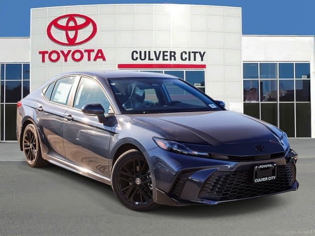 2026 Toyota Camry SE — photo 1 of 26