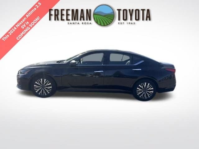 2024 Nissan Altima 2.5 SV — photo 1 of 8
