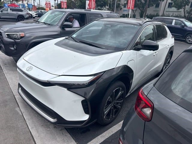 2023 Toyota bZ4X Limited — photo 1 of 2