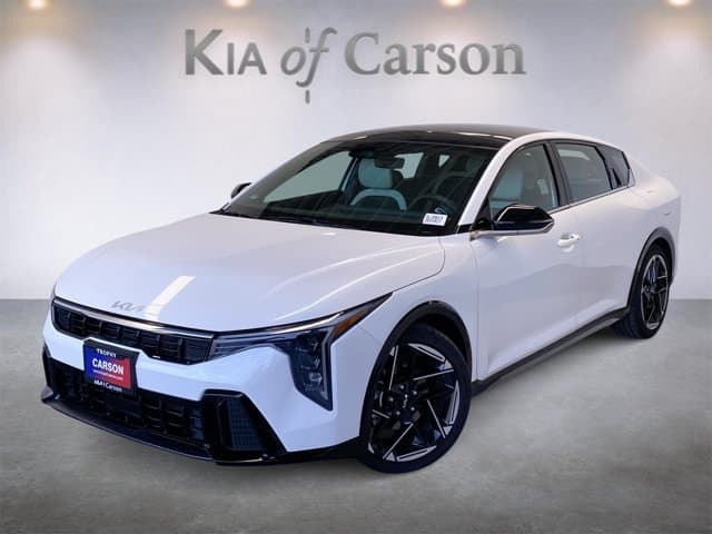 2026 Kia K4 GT-Line — photo 1 of 33