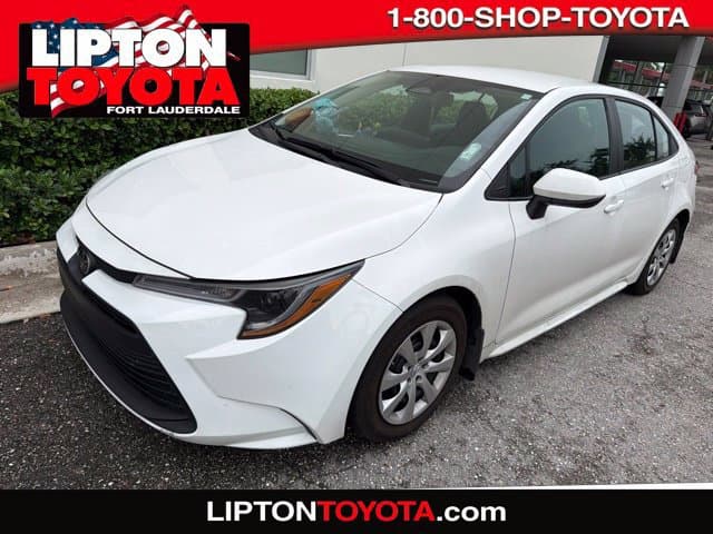 2025 Toyota Corolla LE — photo 1 of 2