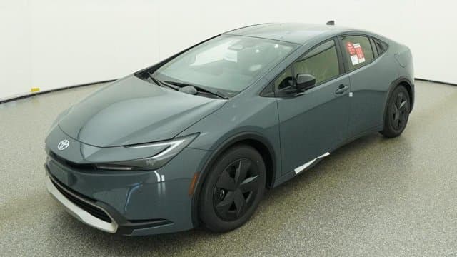 2027 Toyota Prius Plug-In Hybrid SE — photo 1 of 52