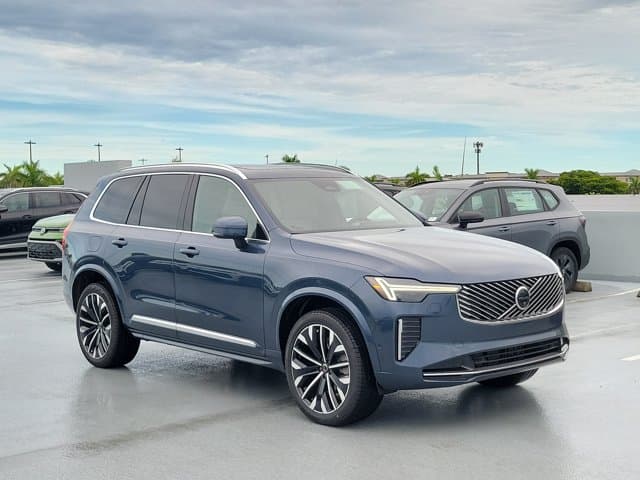 2027 Volvo XC90 Plus — photo 1 of 30