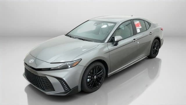 2026 Toyota Camry SE — photo 1 of 16