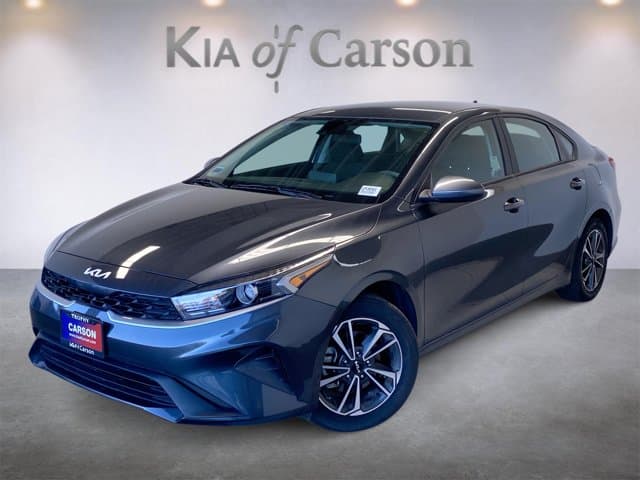 2024 Kia Forte LXS — photo 1 of 33