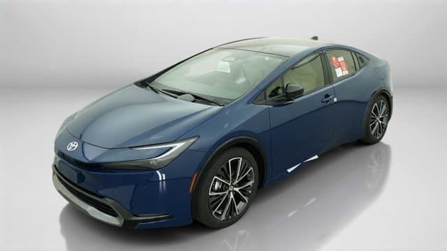 2027 Toyota Prius XLE — photo 1 of 16