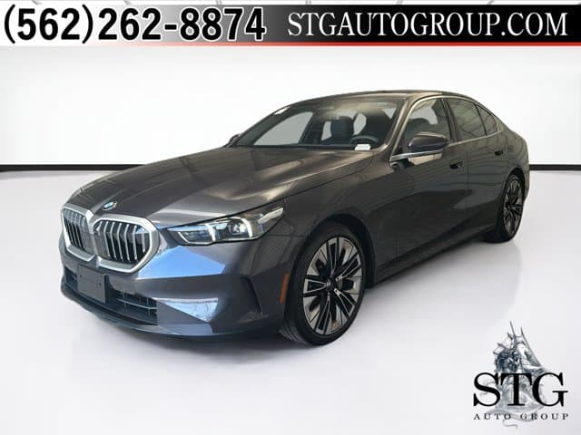 2025 BMW 5 Series 530i — photo 1 of 16