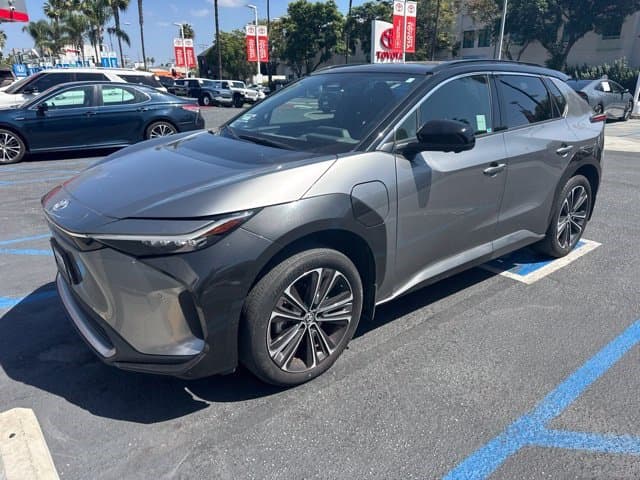 2023 Toyota bZ4X Limited — photo 1 of 4