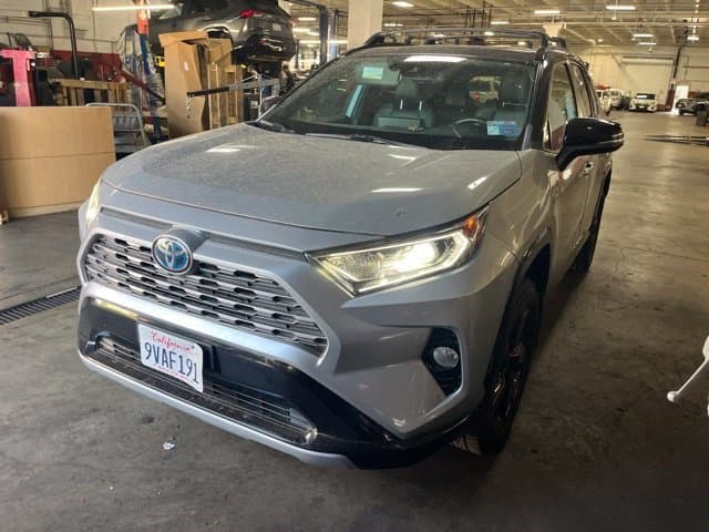 2021 Toyota RAV4 Hybrid XSE — photo 1 of 4