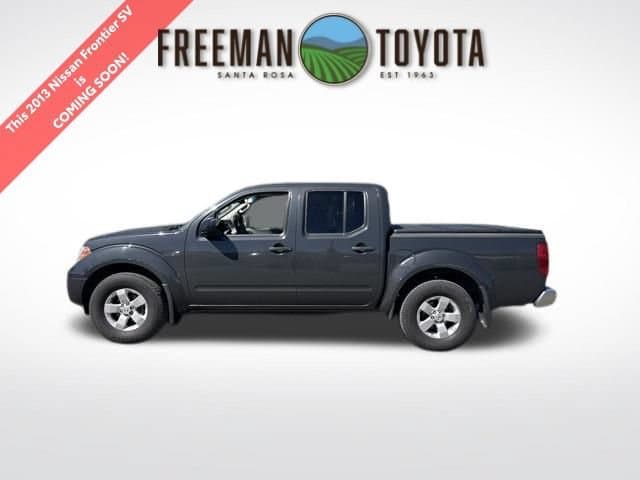 2013 Nissan Frontier SV — photo 1 of 11