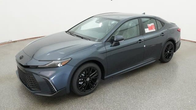 2026 Toyota Camry SE — photo 1 of 32