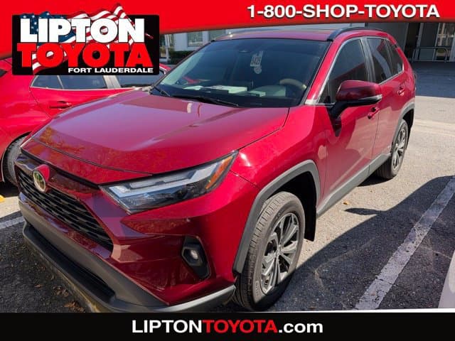 2025 Toyota RAV4 XLE Premium — photo 1 of 4