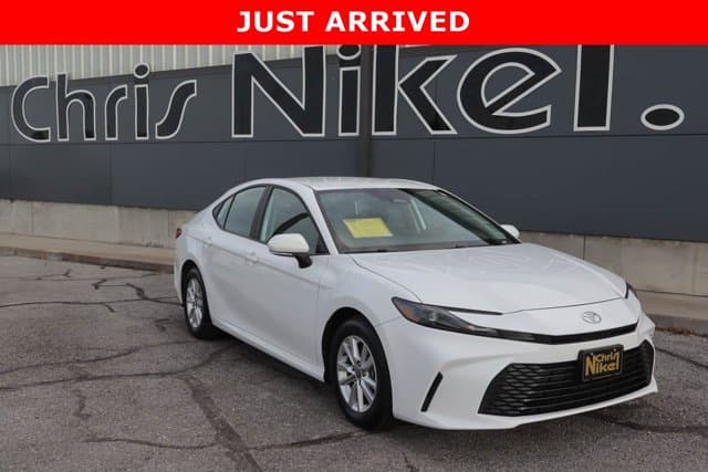 2025 Toyota Camry LE — photo 1 of 29