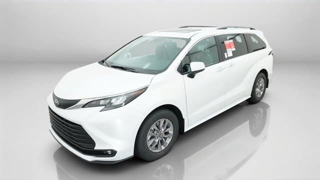 2026 Toyota Sienna XLE — photo 1 of 16