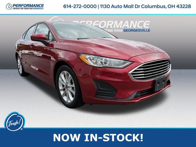 2020 Ford Fusion SE — photo 1 of 20
