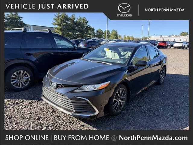 2023 Toyota Camry XLE — photo 1 of 11