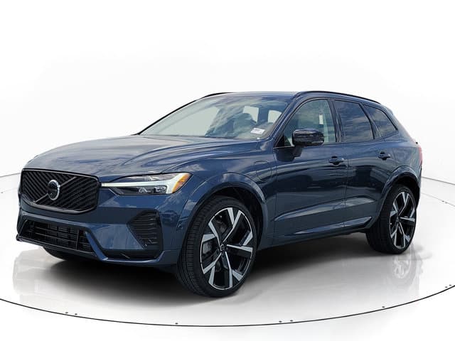 2026 Volvo XC60 Plug-In Hybrid Ultra — photo 1 of 17