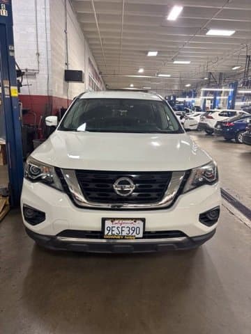 2018 Nissan Pathfinder S — photo 1 of 4