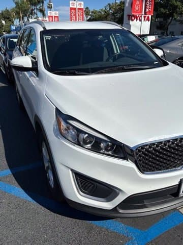 2018 Kia Sorento LX — photo 1 of 5