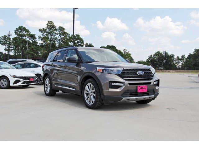 2021 Ford Explorer XLT — photo 1 of 36