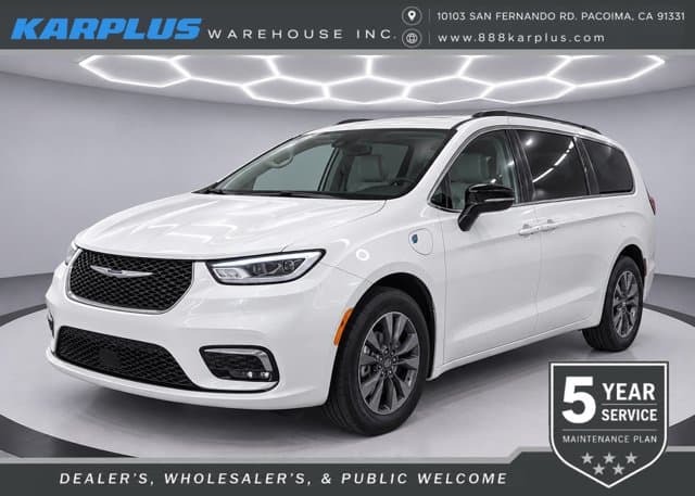 2024 Chrysler Pacifica Hybrid Select — photo 1 of 6