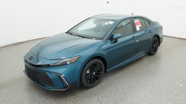 2026 Toyota Camry SE — photo 1 of 32