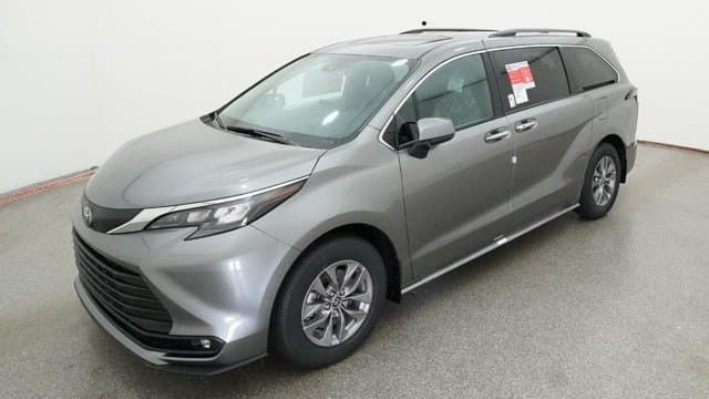 2026 Toyota Sienna XLE — photo 1 of 32